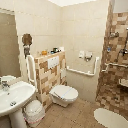 Hotel Dom 4*